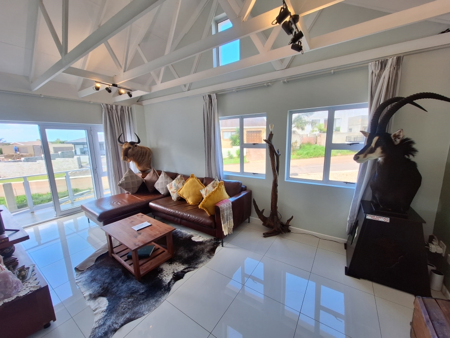 2 Bedroom Property for Sale in Wavecrest Eastern Cape